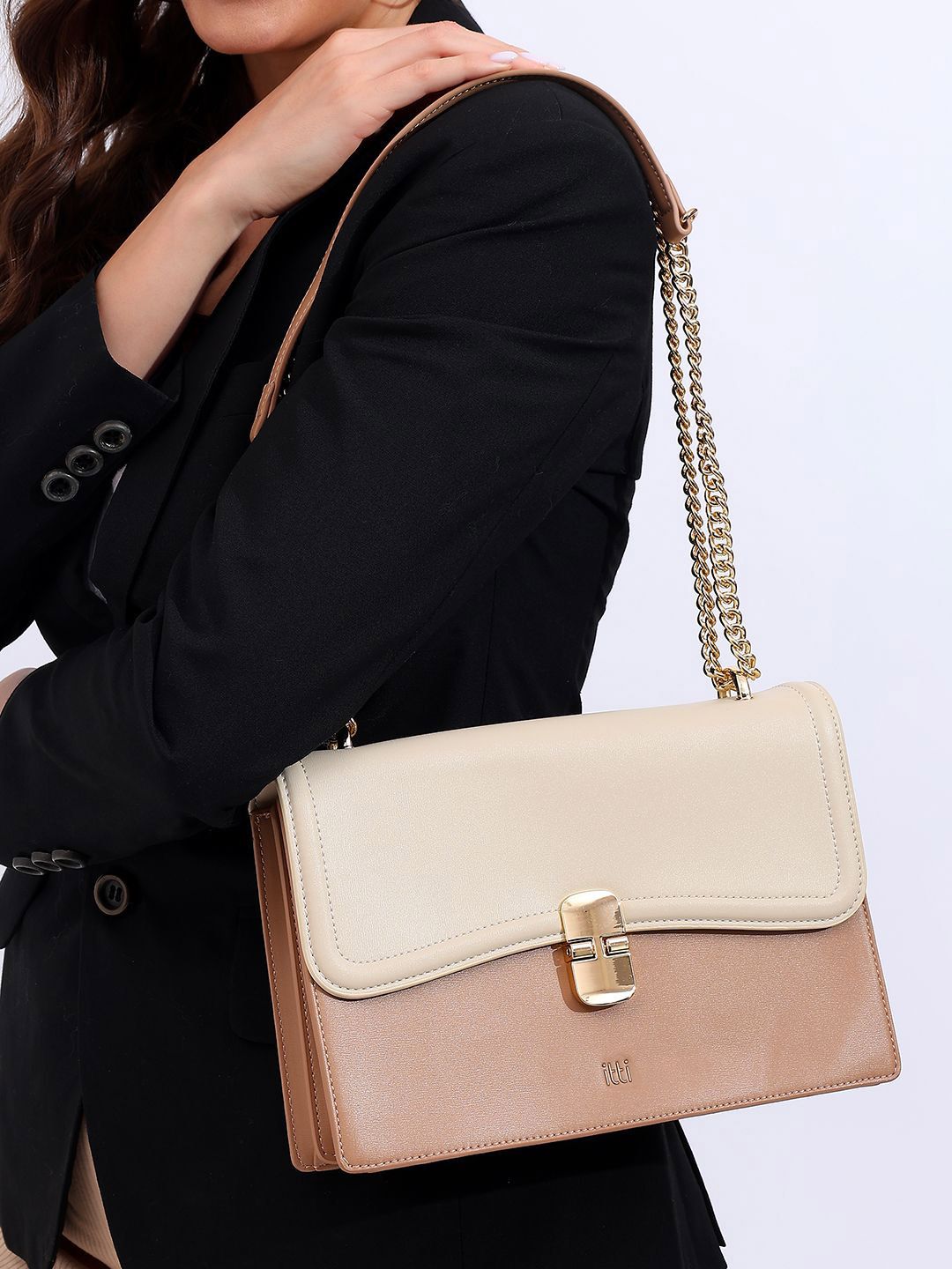 Itti Women Lucy Boss Sling Bag with Pouch